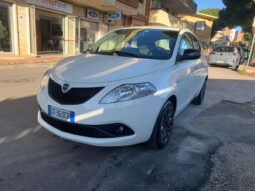 LANCIA – Ypsilon – 1.0 FireFly 5p.S&S Hybryd Gold pieno