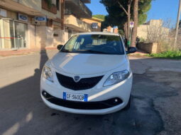 LANCIA – Ypsilon – 1.0 FireFly 5p.S&S Hybryd Gold pieno