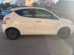 LANCIA – Ypsilon – 1.0 FireFly 5p.S&S Hybryd Gold pieno