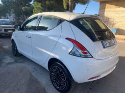 LANCIA – Ypsilon – 1.0 FireFly 5p.S&S Hybryd Gold pieno