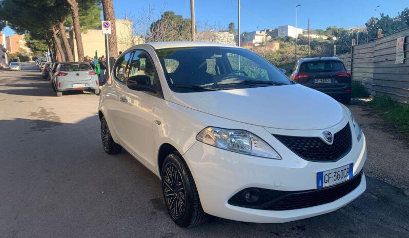 LANCIA – Ypsilon – 1.0 FireFly 5p.S&S Hybryd Gold pieno