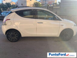 LANCIA – Ypsilon – 1.0 FireFly 5p.S&S Hybryd Gold pieno