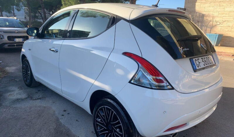 LANCIA – Ypsilon – 1.0 FireFly 5p.S&S Hybryd Gold pieno