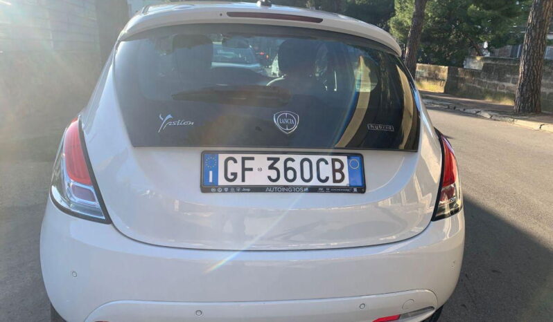 LANCIA – Ypsilon – 1.0 FireFly 5p.S&S Hybryd Gold pieno