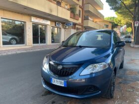 LANCIA – Ypsilon –  1.0 FireFly 5p. S&S Hybrid Oro